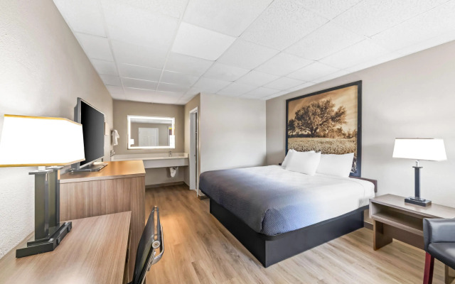 Super 8 by Wyndham Fredericksburg