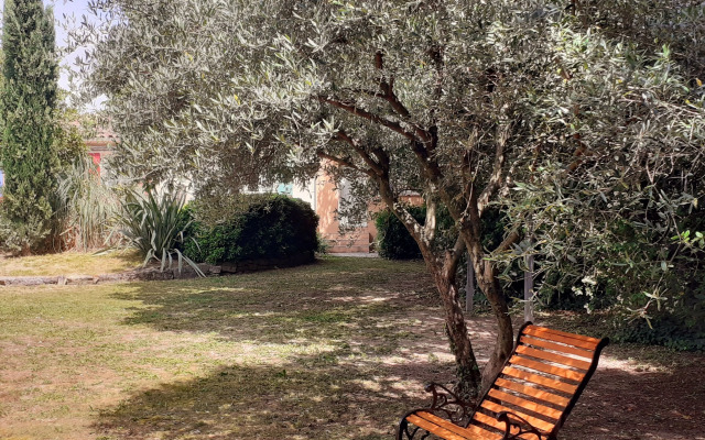 Hôtel Restaurant Le Clos Des Capitelles