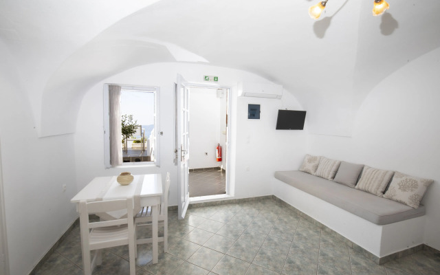 Santorini View Studios-Adults Only
