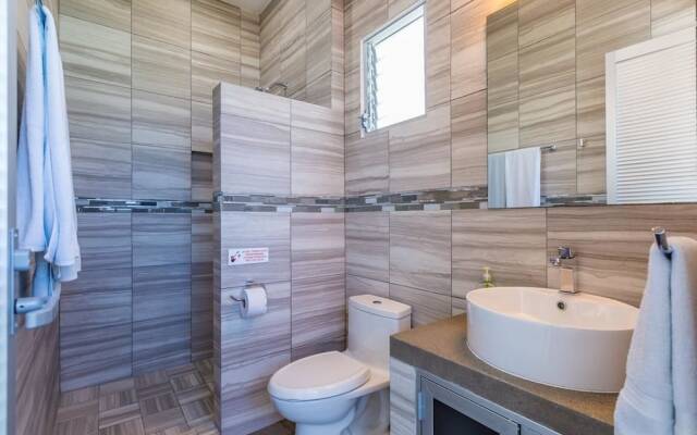 Casitas de Paloma 2nd Floor Studio by Skyrun