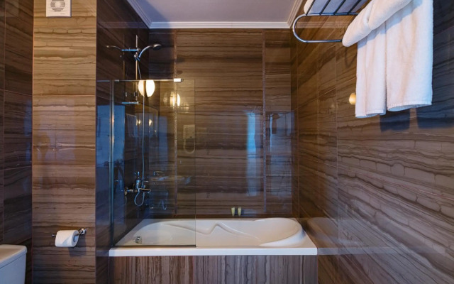 Perla Beach Hotel III