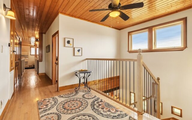 The Sandcastle 4 Bedroom Home by RedAwning