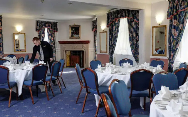 Cartland Bridge Hotel