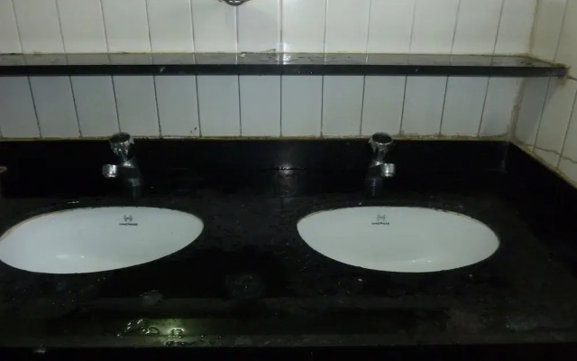Yadgar Guest House