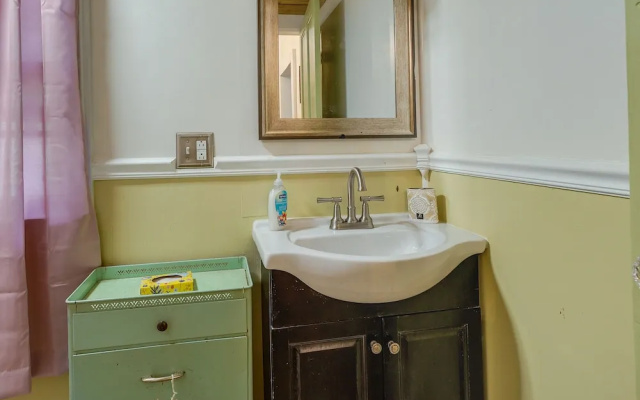 Wilmington Vacation Rental, Walk to Downtown!