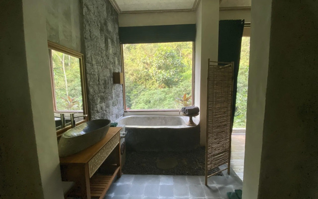 Курорт Kenran Resort Ubud by Soscomma