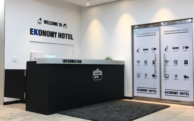 Persimmon Tourist Hotel