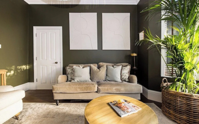 The Fulham House by HoK Living