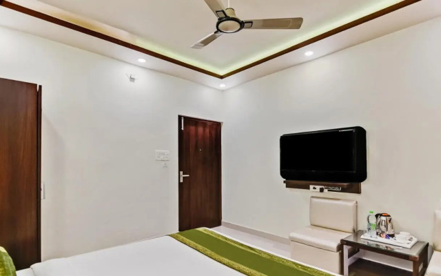 Treebo Resto- Near Lucknow Railway Station