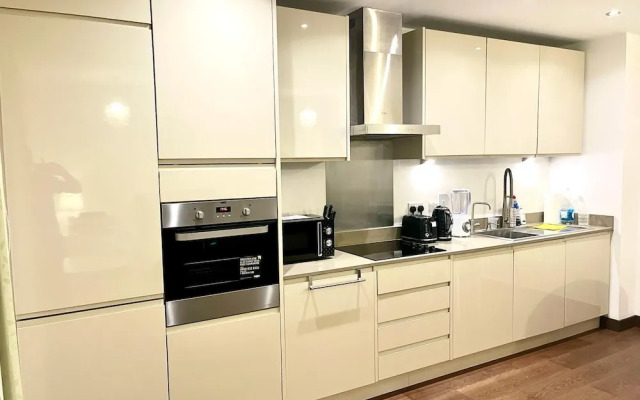 Lovely Flat With Free Parking & Wheelchair Access