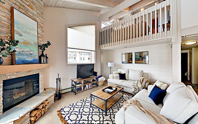 55 Upper Woodbridge - 3 Br Condo