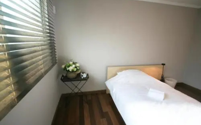 Guesthouse Gangnam — Female Only (гостевой дом для женщин)