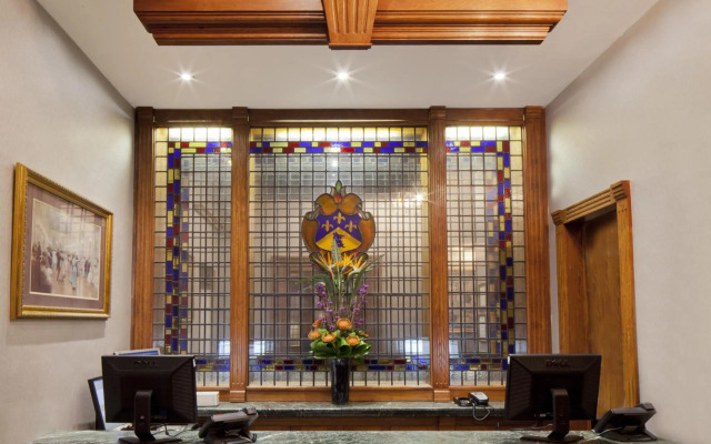 Gem Strathmore Hotel