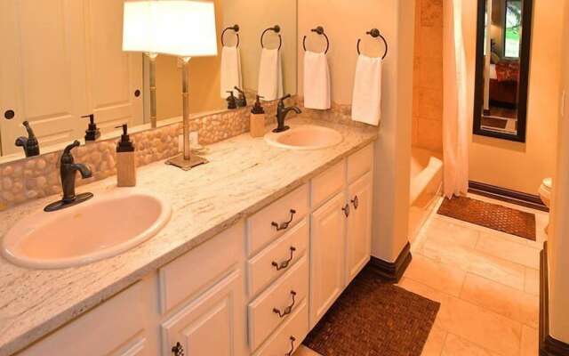 Arrowhead Village Condo - 104 Seasons Lodge