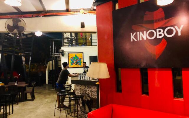 Hometown Hotel Bacolod - Lacson