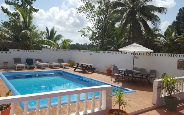 Ocho Rios Almond Tree Villas