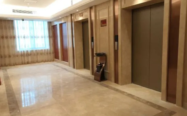 Vienna International Hotel (Chongqing Dazu Center)