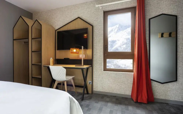 Base Camp Lodge Hotel