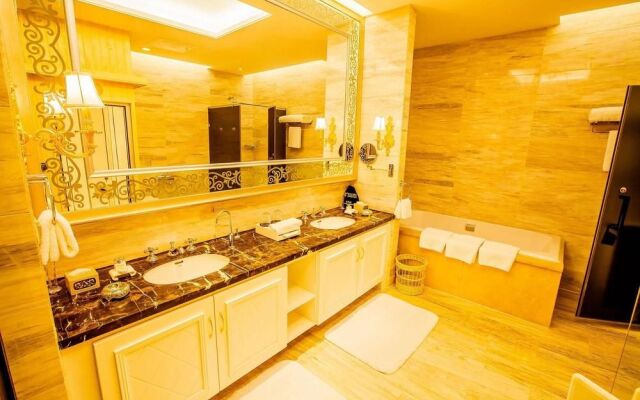 Huangjingang Holiday Hotel