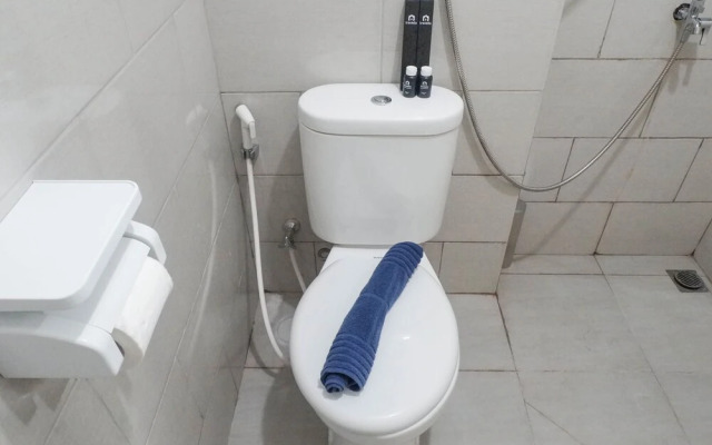 Comfy Studio Apartment Connected to Mall at Benson Supermall Mansion