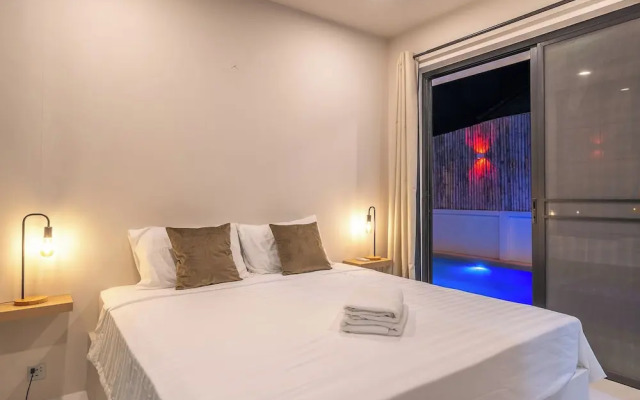 Stylish Rooftop Pool Villa Sea View V211