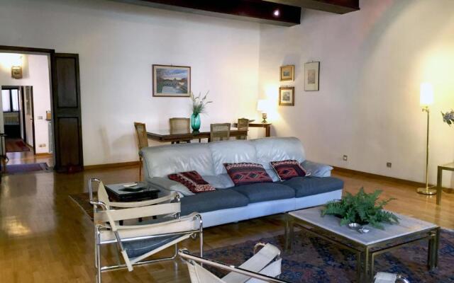 Navona Flat