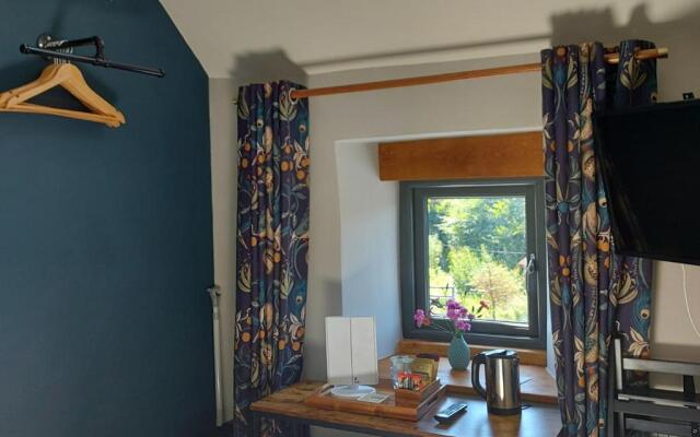 Longstone Bed and Breakfast