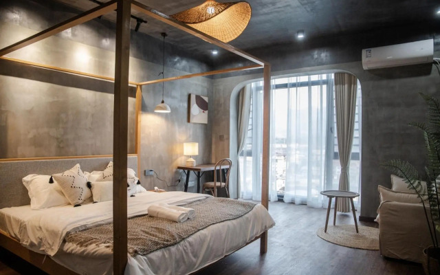 Locals Apartment Place 18