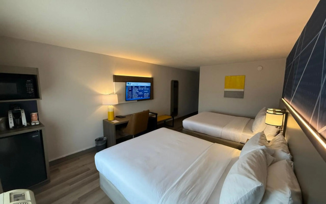 Comfort Inn & Suites Danbury-Bethel