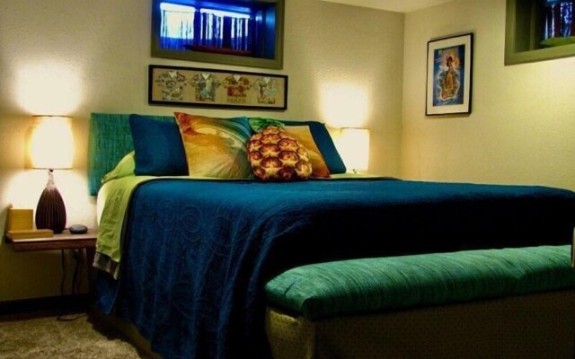 Retro-inspired Downtown Loveland Apartment