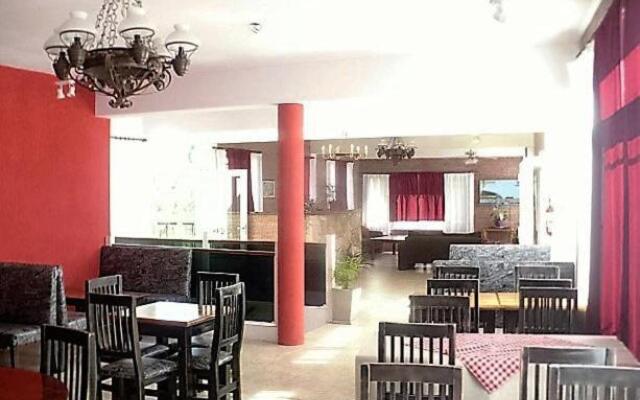 Hosteria Aguas Claras