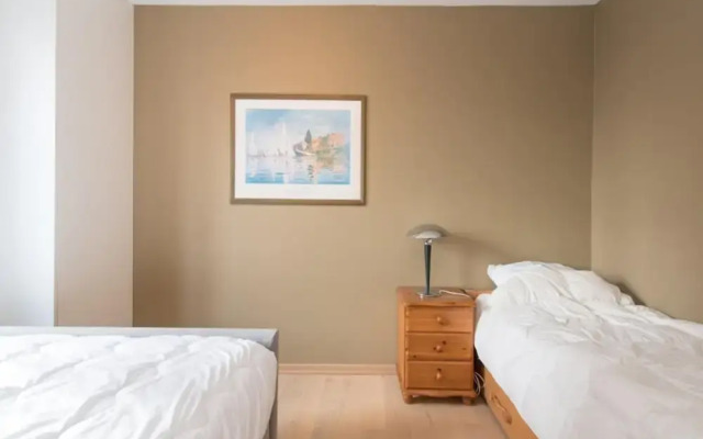 Tasteful Apartment Near the Beach