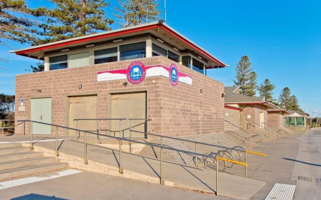 Elwood Seaside 2 Bed Retreat