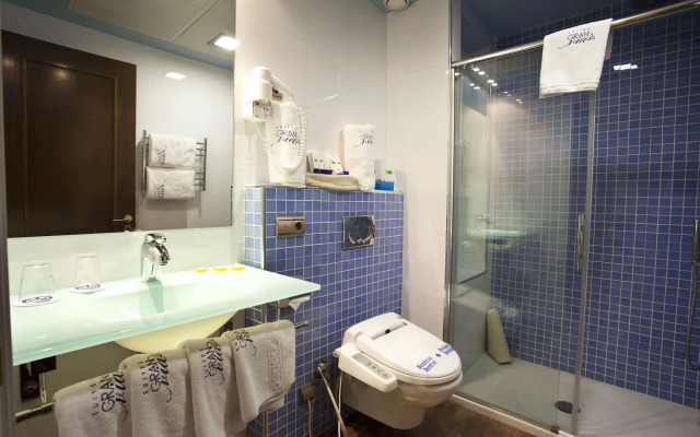 Suites Gran Via 44 Apartahotel