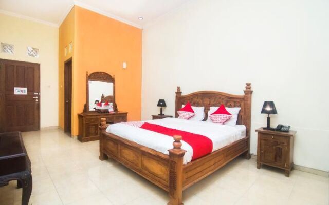 OYO 326 Ndalem Padma Asri Guest House
