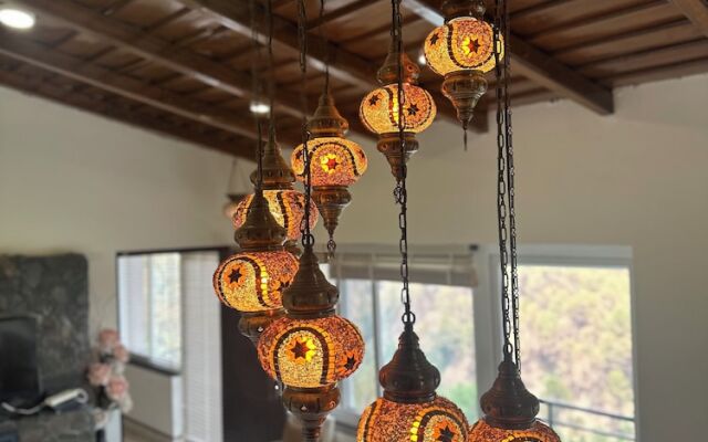 Luxsugero Penthouse Kaichidham