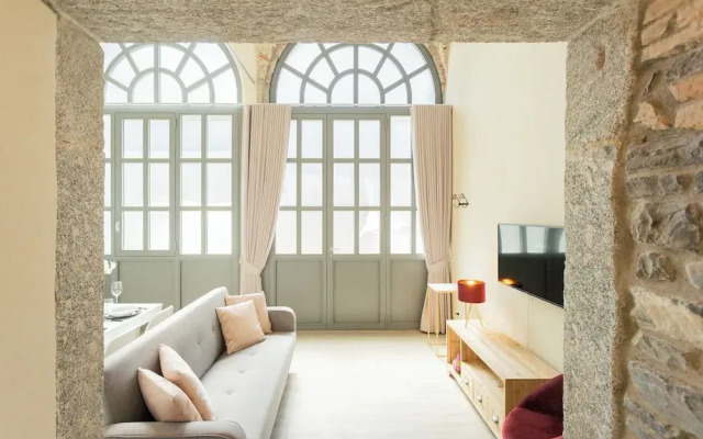 Romantic Escape City Centre With Jacuzzi & Parking