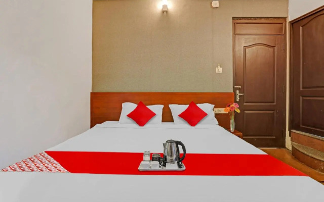 OYO 70390 Jayam Ooty Residency