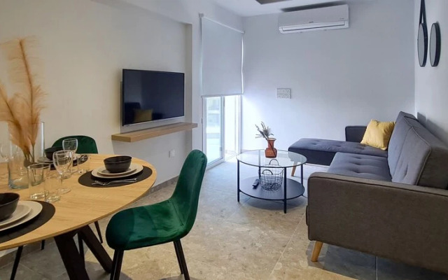 Phaedrus Living: Seaside Luxury Flat Lighthouse 69