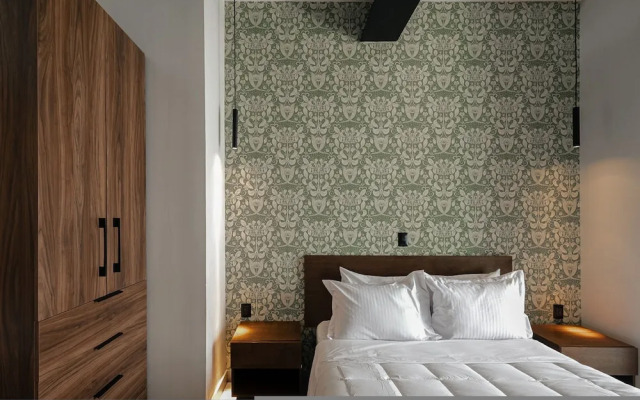 Botanic Loft Stylish Cozy Retreat w Kitchen Private Bath