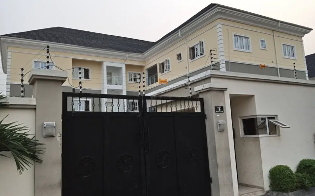 Dernier 2 Bedroom at oniru Lekki lagos