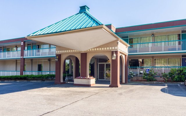 Motel 6 Groton, CT—Casinos Nearby