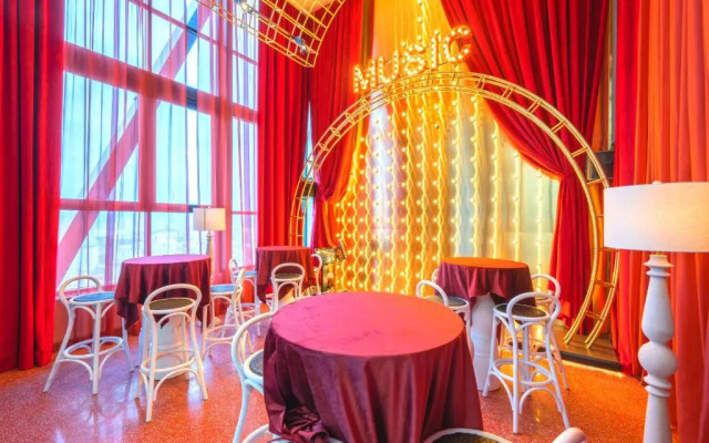 Greystone Scarletz Suites