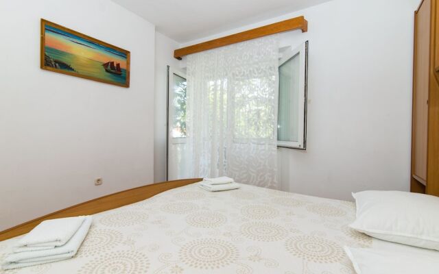 Rooms Holiday Vibes