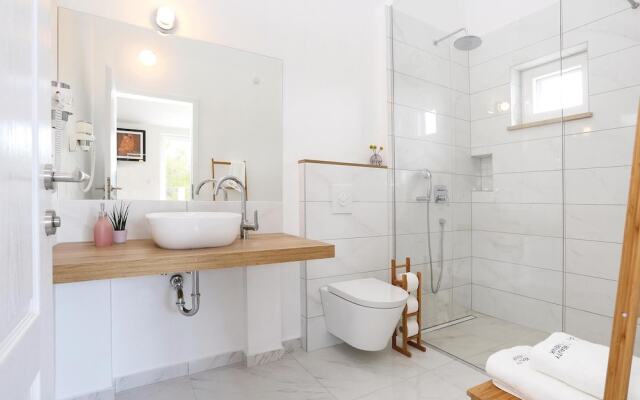 Amazing Home in Zaboric With 7 Bedrooms, Wifi and Outdoor Swimming Pool