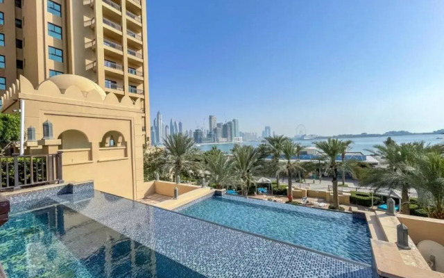 Palm Jumeirah North/South Residence