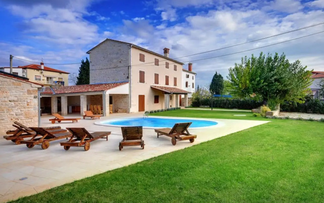 Holiday Home in Golas With Private Pool