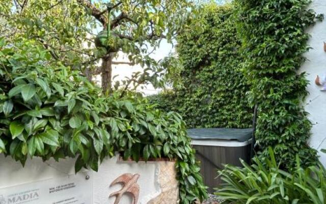 Trulli Madia Luxury Location
