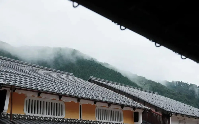 八百熊川 Yao-Kumagawa