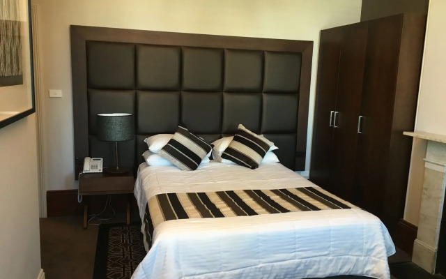 Avonmore on the Park Boutique Hotel